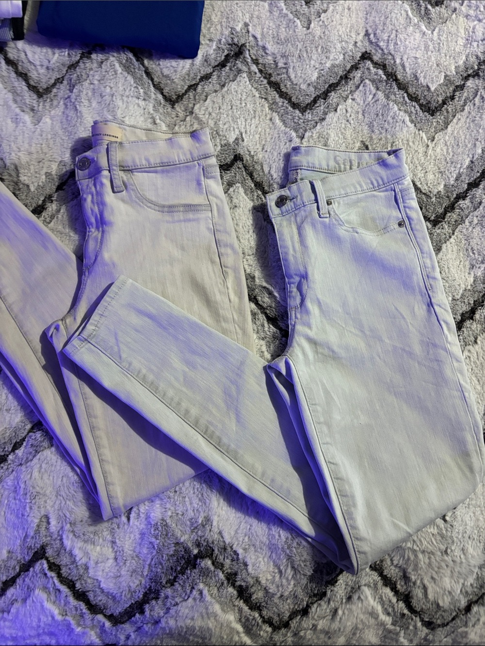 GAP Women’s Light Blue and light gray glass Skinny J.sz 27.
